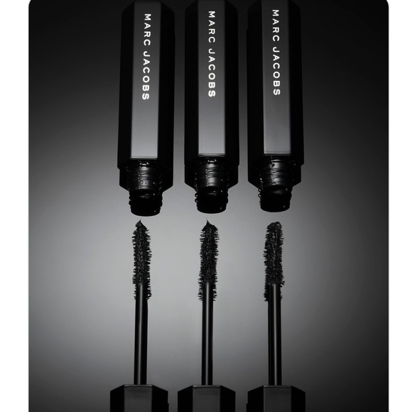 Marc Jacobs Velvet Noir Major Volume Mascara - Picture 7 of 15